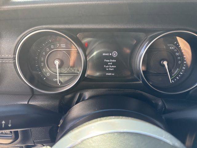 Used 2022 Jeep Wrangler Unlimited Sahara w/ Cold Weather Group image 18