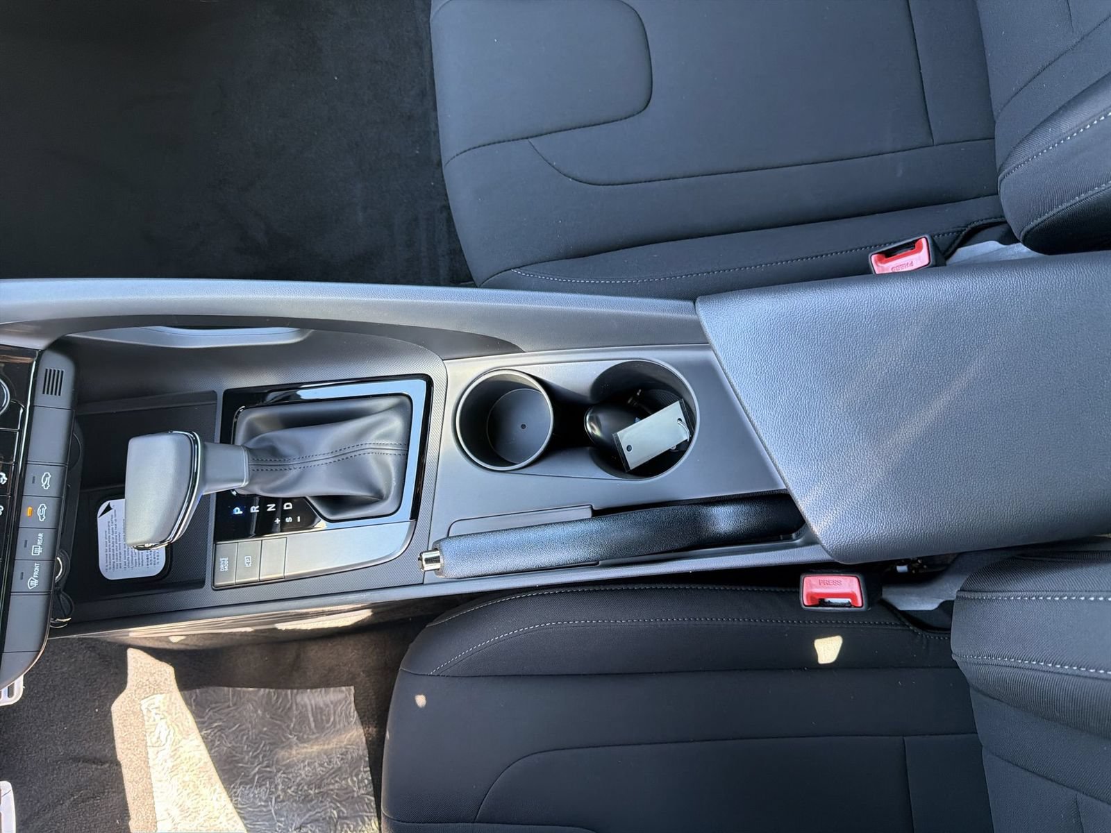 New 2026 Hyundai Elantra Sport FWD image 22