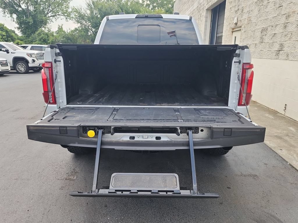 Used 2025 Ford F150 Raptor AWD/4WD image 26