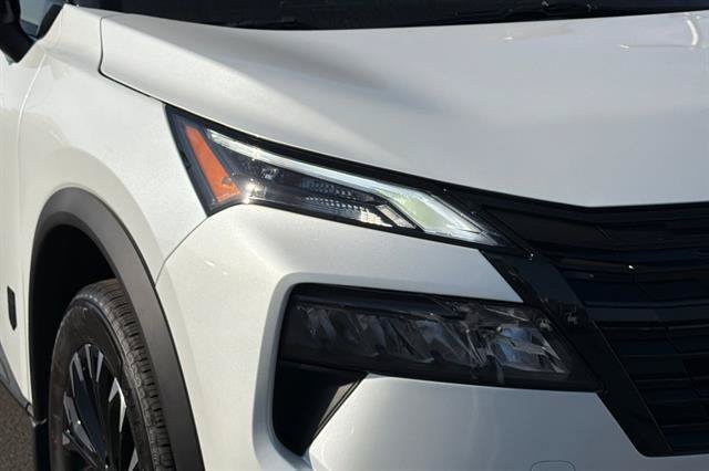 New 2026 Nissan Rogue Dark Armor FWD image 30