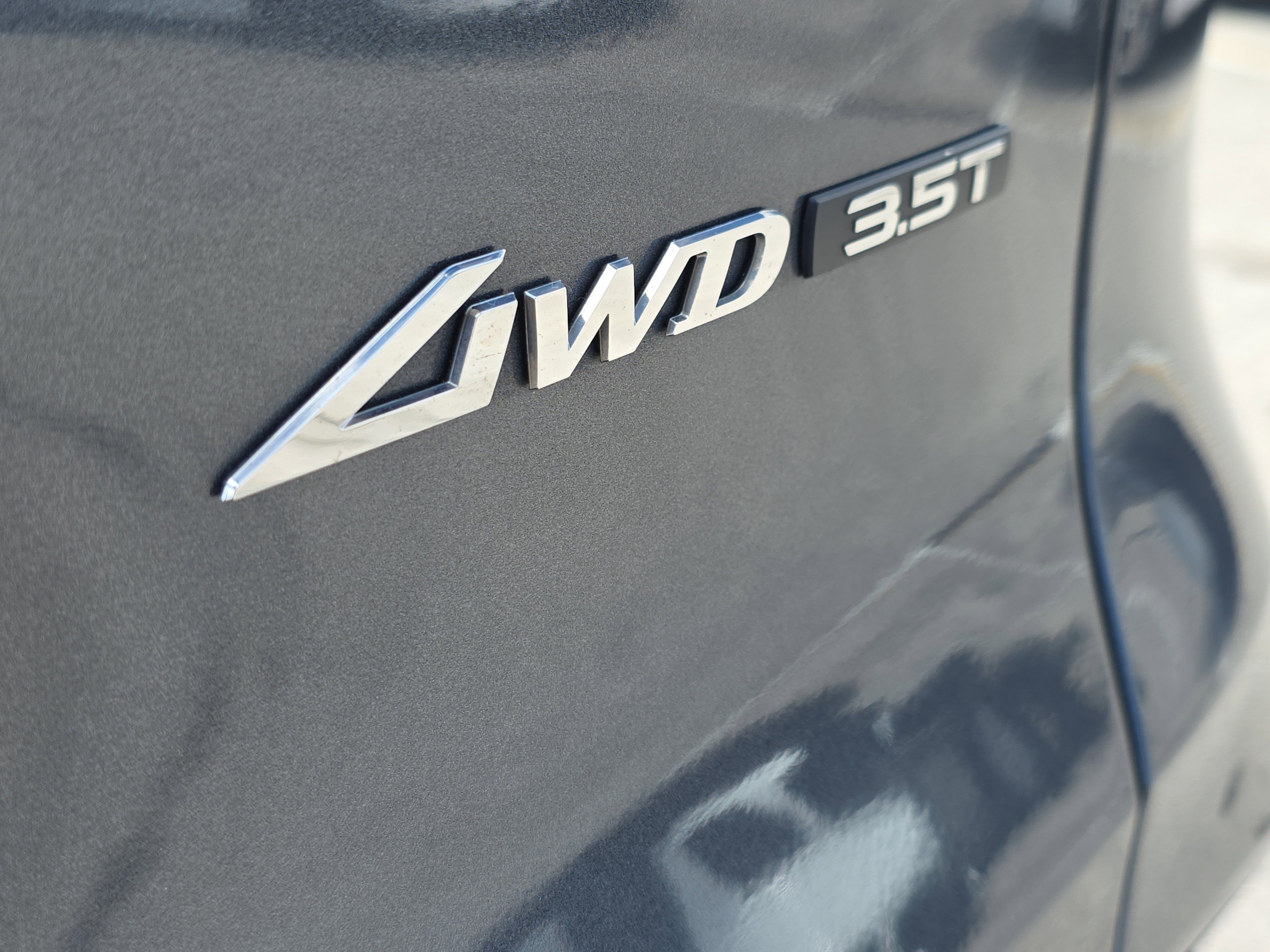 Used 2022 Genesis GV70 3.5T Sport w/ Sport Prestige Package AWD/4WD image 11