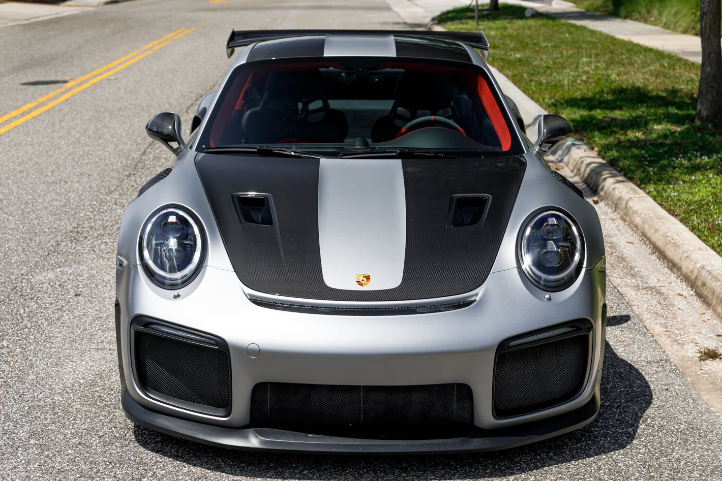 Used 2018 Porsche 911 GT2 RS w/ Weissach Package RWD image 2