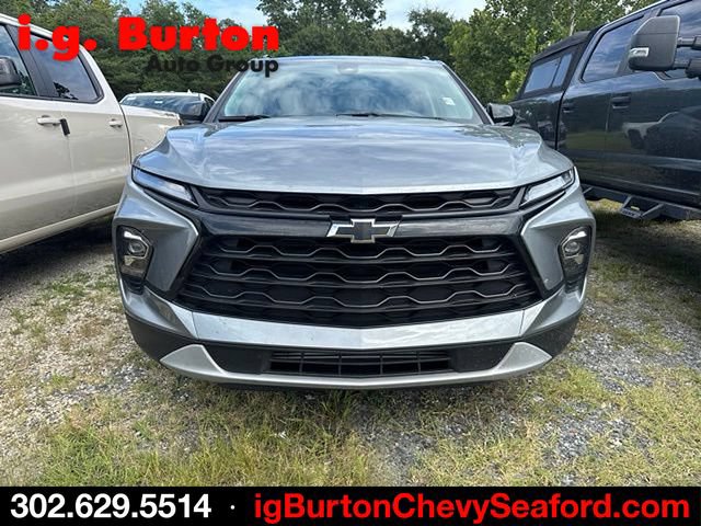 Used 2025 Chevrolet Blazer LT w/ Midnight/Sport Edition AWD/4WD image 2