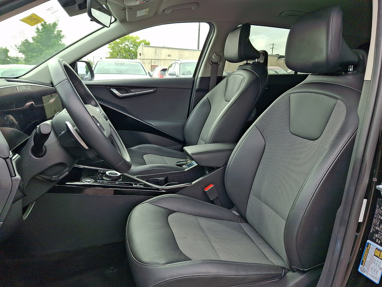 Used 2023 Kia Niro Wind FWD image 13