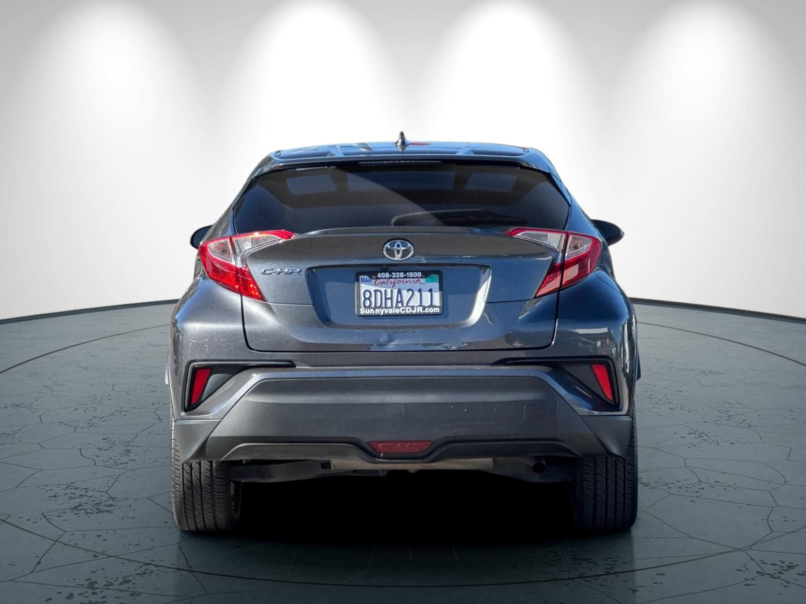 Used 2018 Toyota C-HR XLE FWD image 5