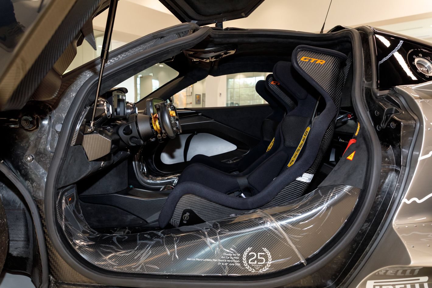 Used 2020 McLaren Senna RWD image 75
