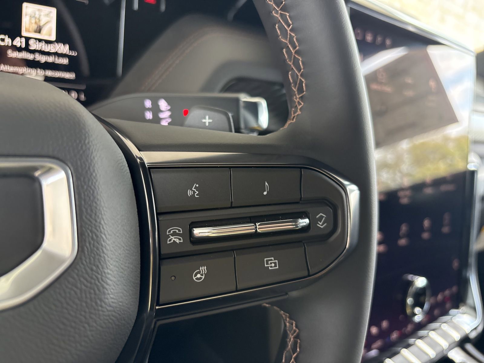 New 2026 GMC Yukon AT4 w/ LPO, Floor Liner Package image 33