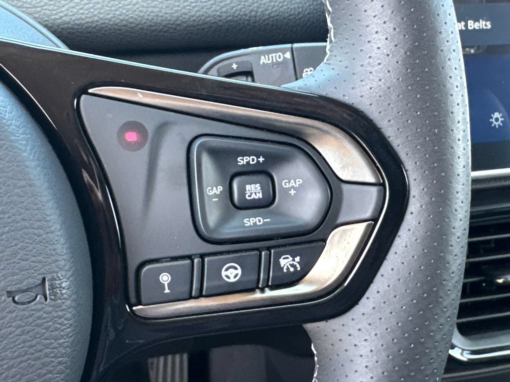 New 2025 VinFast VF 8 Eco AWD/4WD image 30
