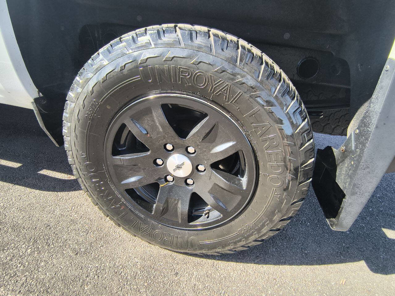 Used 2018 Chevrolet Silverado 1500 LT w/ All Star Edition image 10