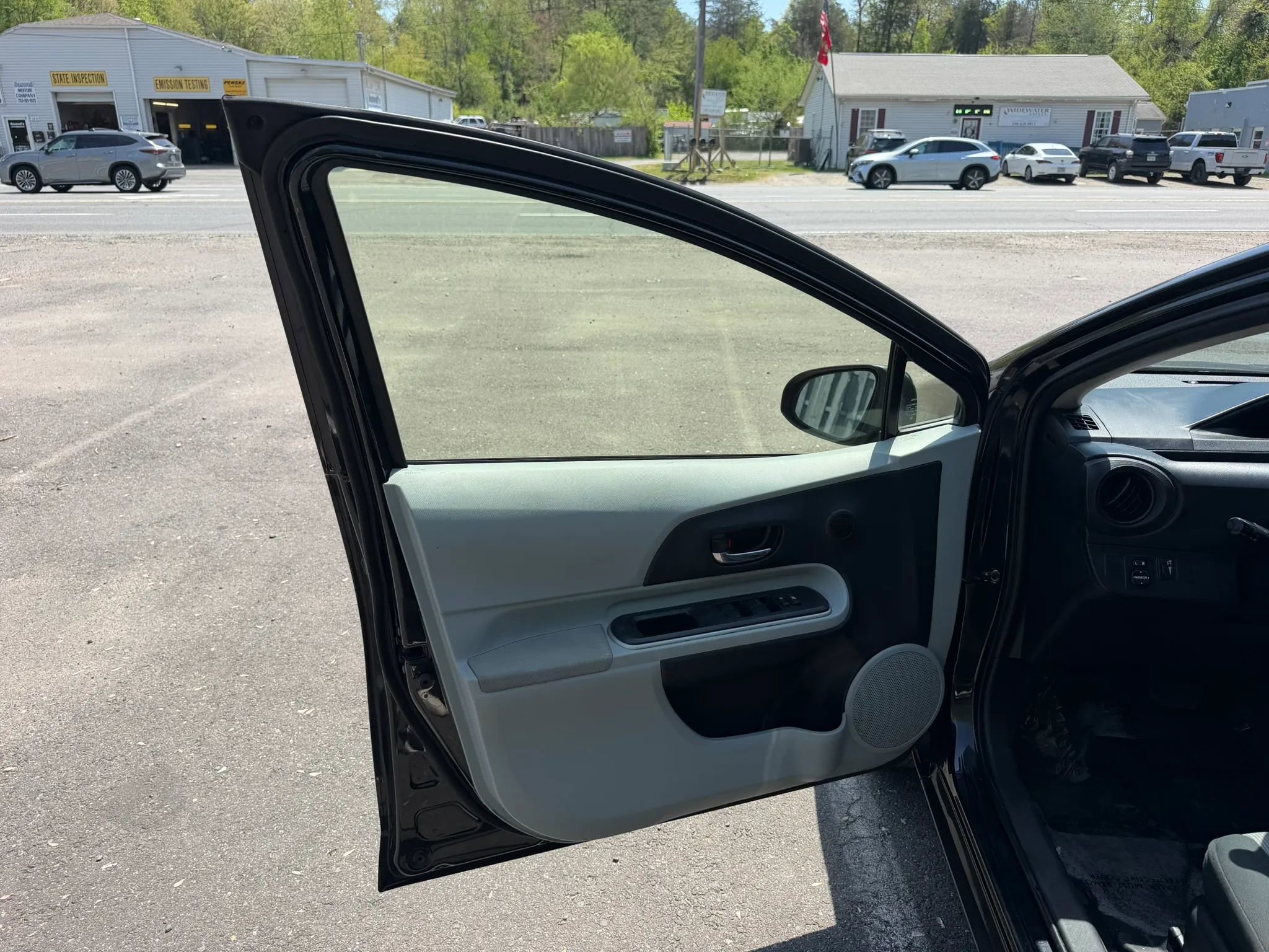 Used 2014 Toyota Prius C Two FWD image 21