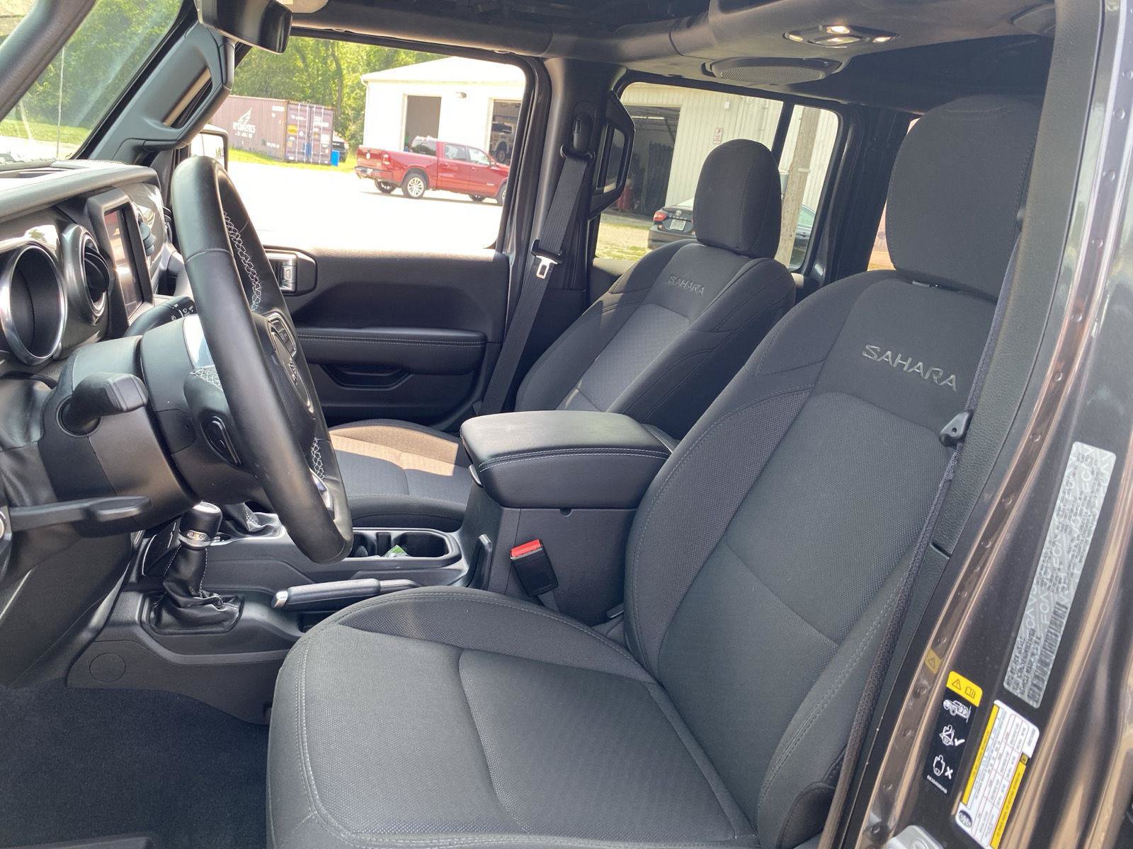 Used 2022 Jeep Wrangler Unlimited Sahara w/ Cold Weather Group AWD/4WD image 20