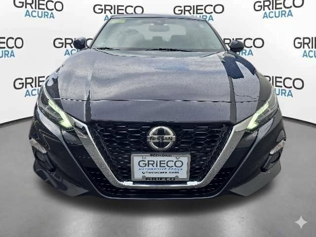 Used 2019 Nissan Altima 2.5 Platinum AWD/4WD image 2