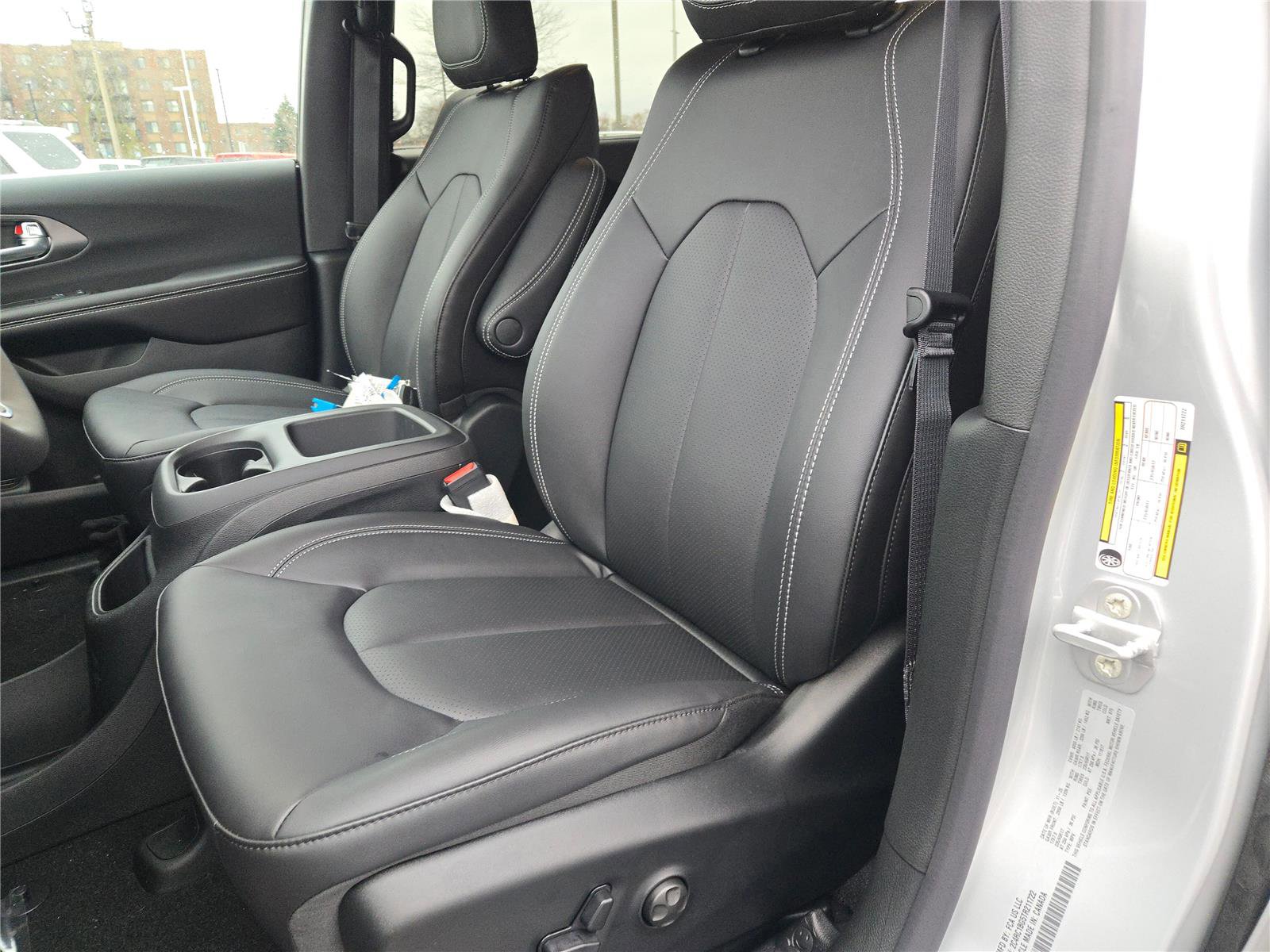 New 2026 Chrysler Pacifica Select image 26