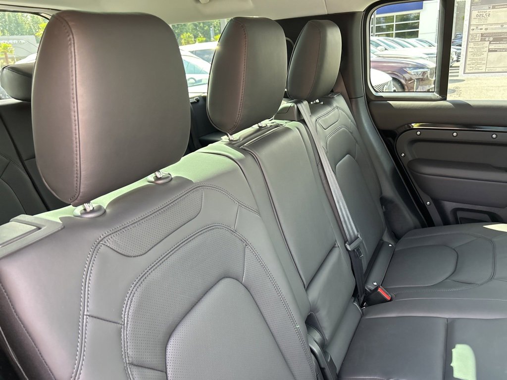 New 2025 Land Rover Defender 130 S image 18