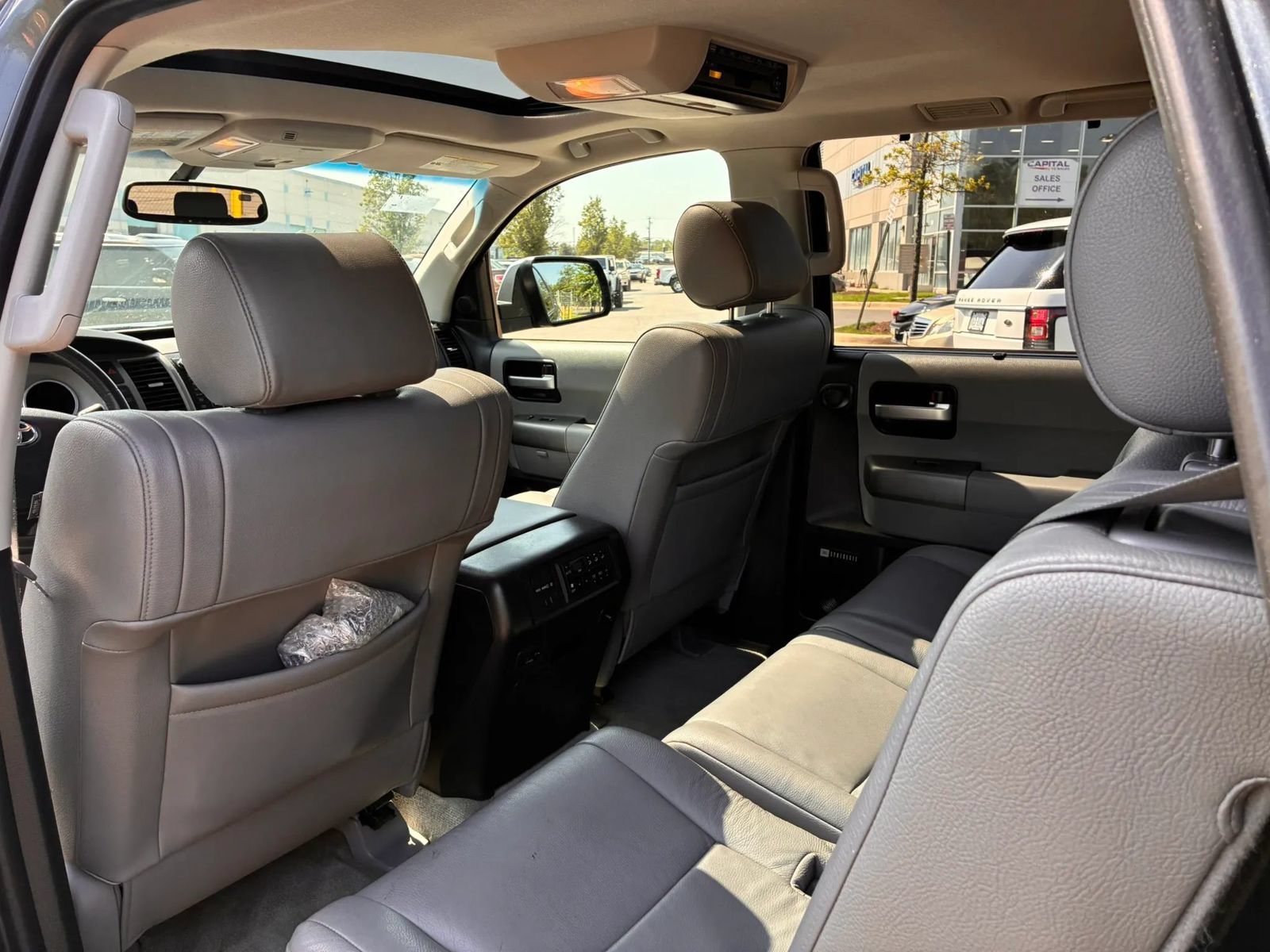 Used 2010 Toyota Sequoia Limited AWD/4WD image 28