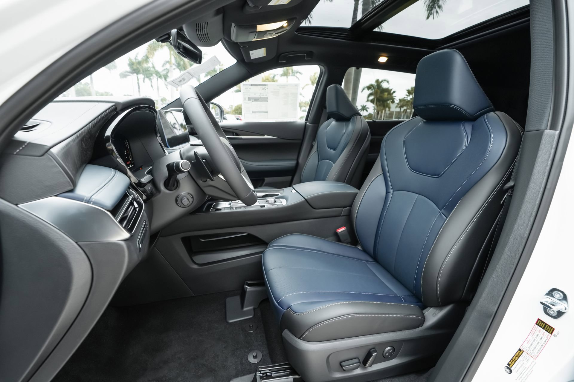 New 2026 INFINITI QX60 Sport w/ Dark Cargo Package image 6