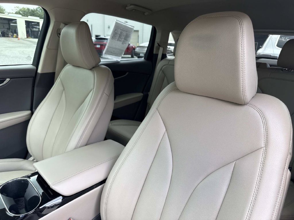 Certified 2023 Lincoln Nautilus AWD w/ Premium Package image 21