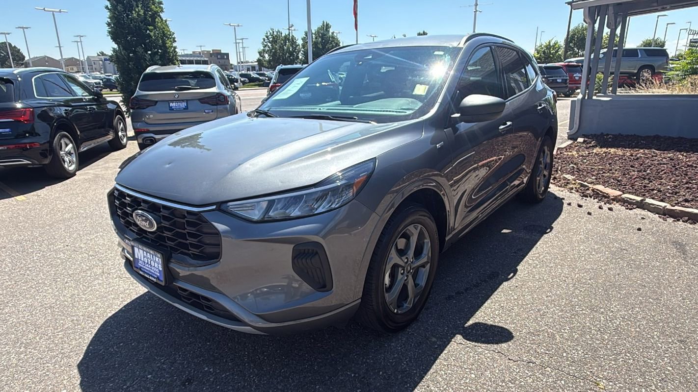 Used 2024 Ford Escape ST-Line image 3