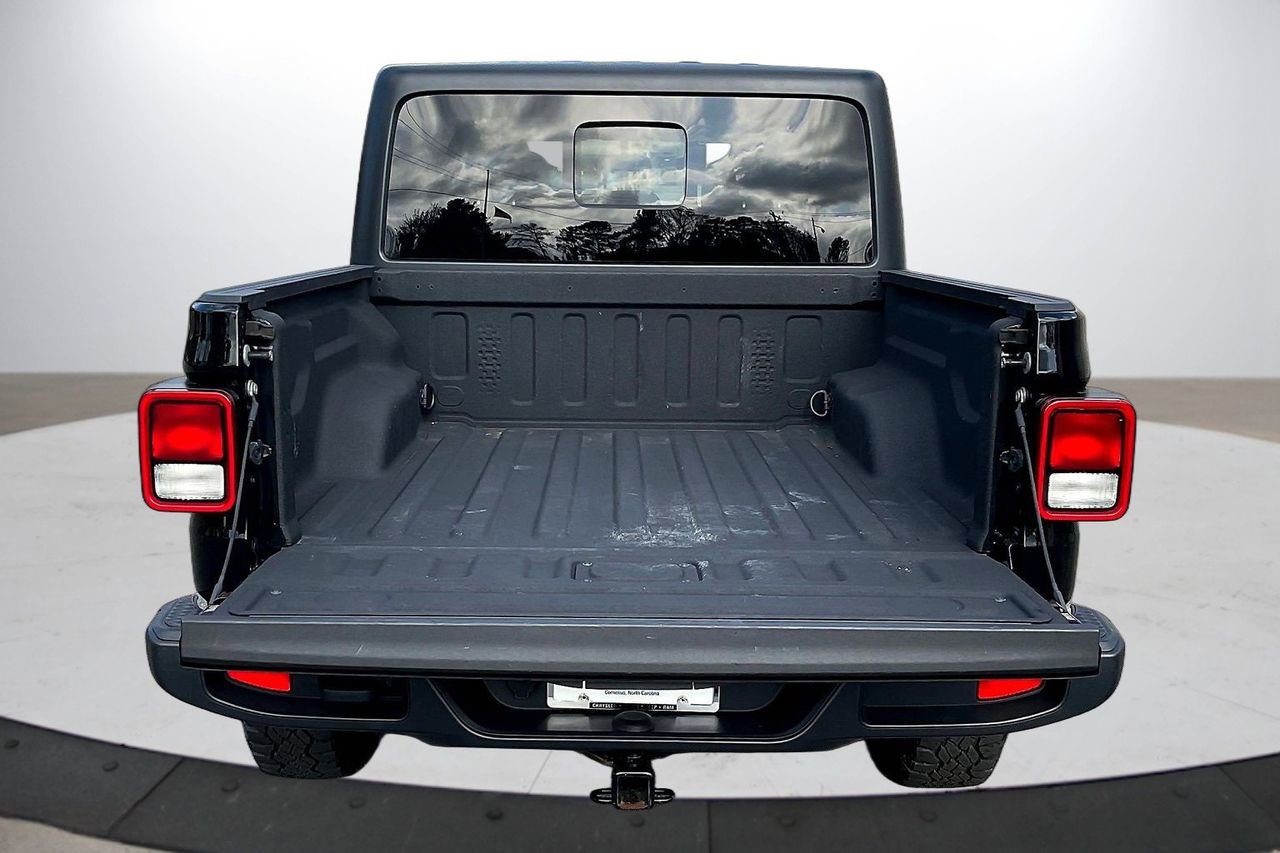 Used 2021 Jeep Gladiator Willys image 25