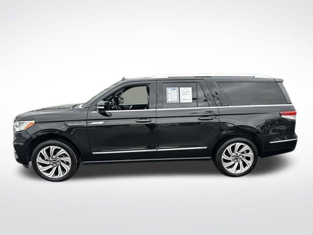 Used 2024 Lincoln Navigator L 4WD image 4