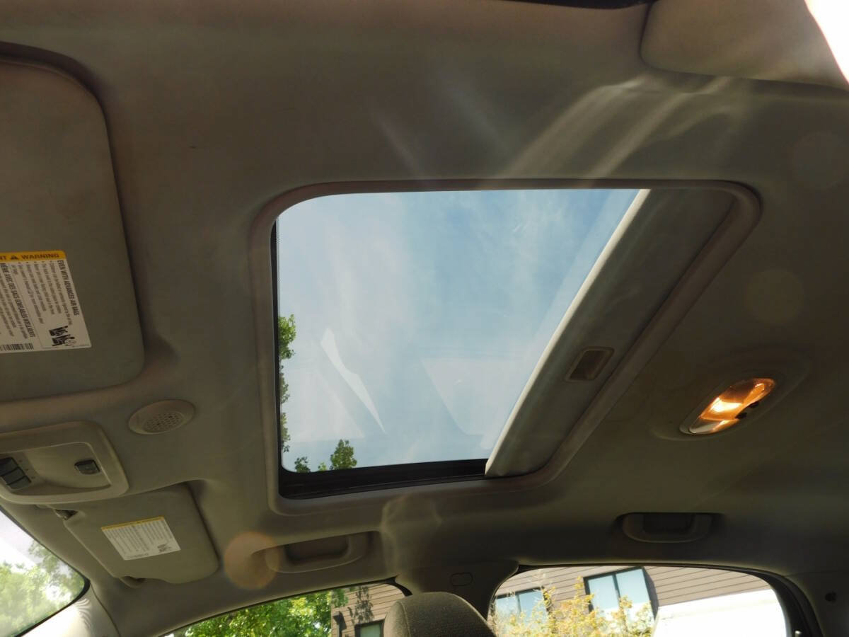 Used 2015 Chevrolet Impala LT w/ LT Sunroof Package FWD image 15