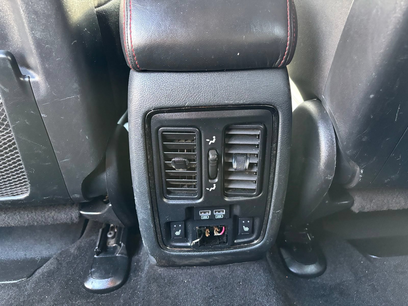 Used 2018 Dodge Durango R/T w/ Technology Group AWD/4WD image 17