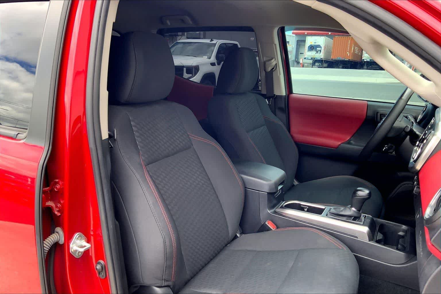 Used 2023 Toyota Tacoma SR5 RWD image 13