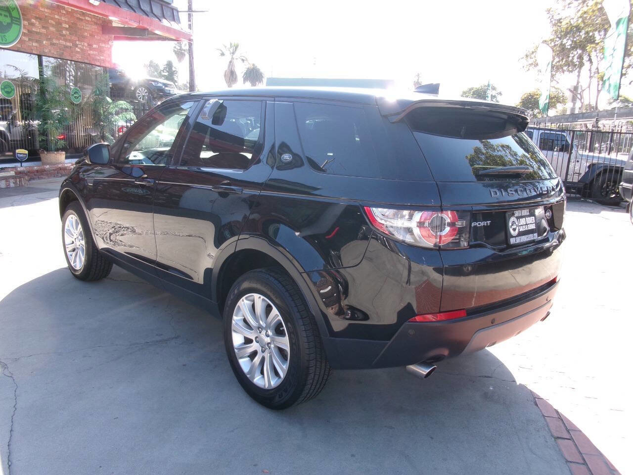 Used 2019 Land Rover Discovery Sport SE AWD/4WD image 6