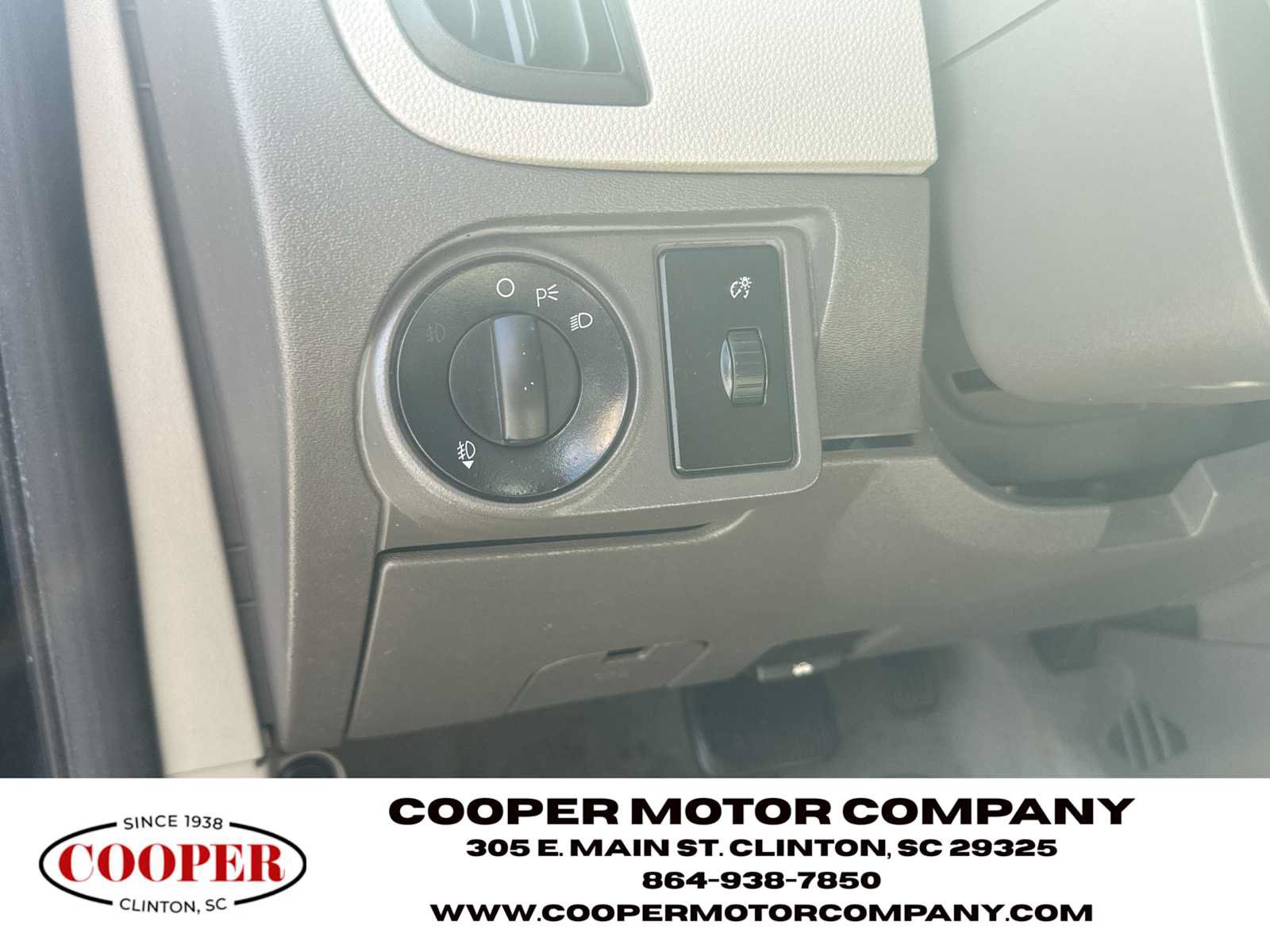 Used 2010 Ford Focus SE FWD image 26
