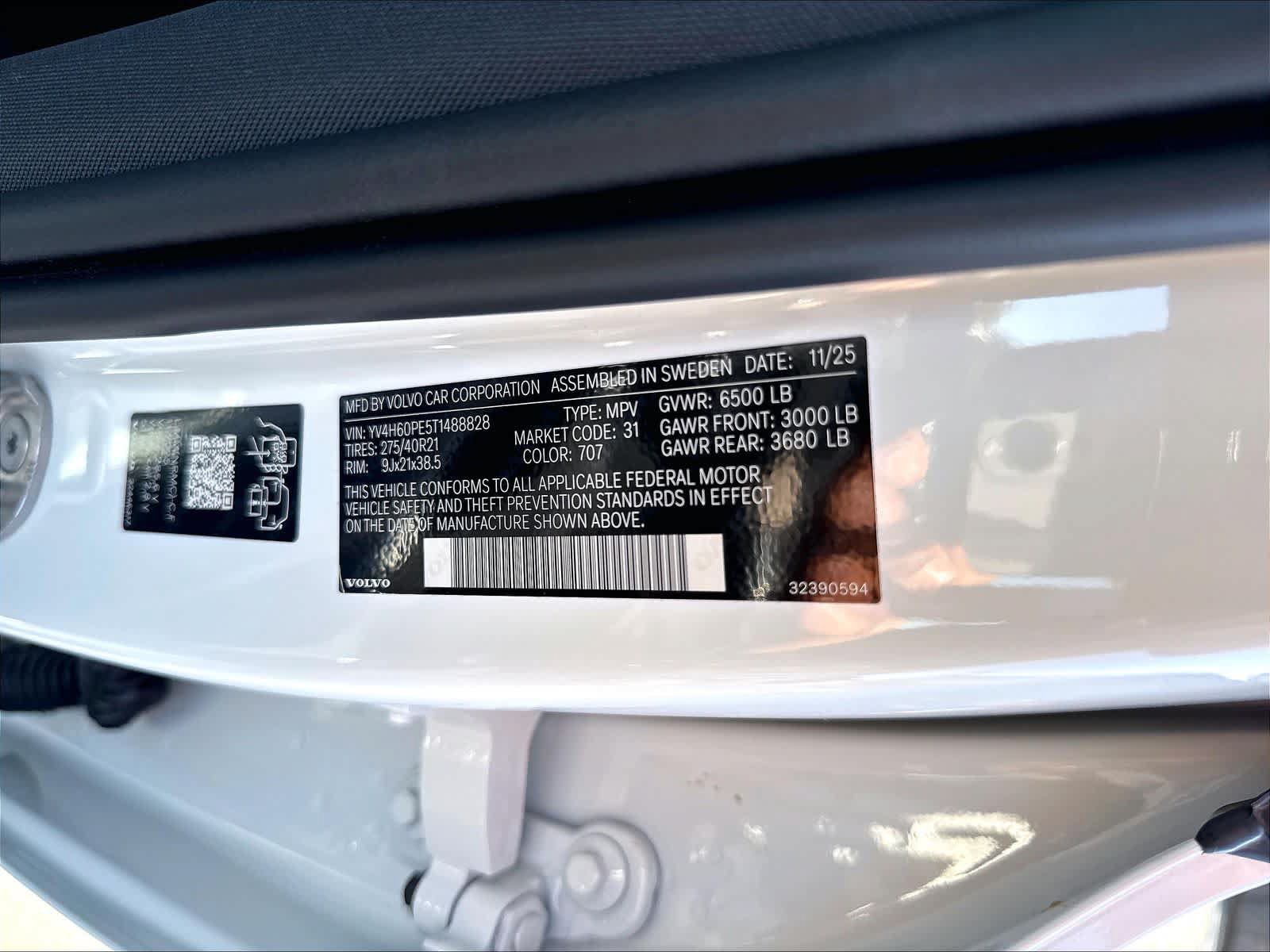 Used 2026 Volvo XC90 T8 Plus w/ Protection Package Premier AWD/4WD image 36