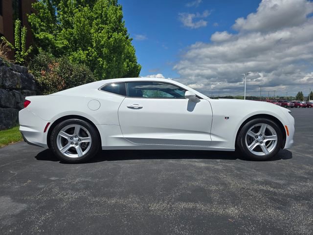 Used 2024 Chevrolet Camaro LT RWD image 2