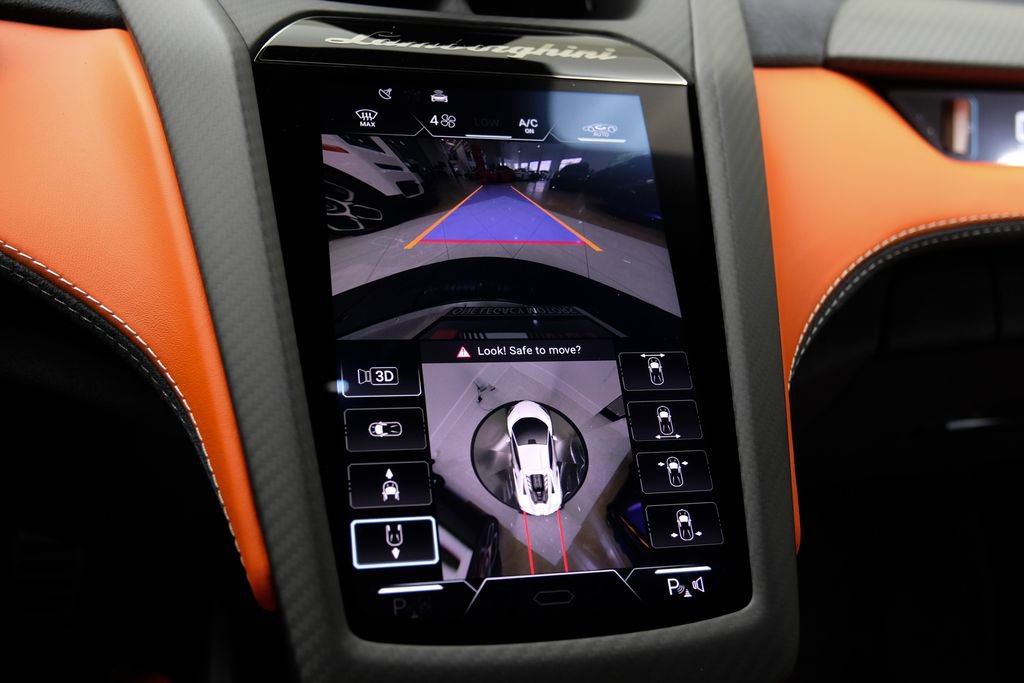 Used 2025 Lamborghini Revuelto AWD/4WD image 23