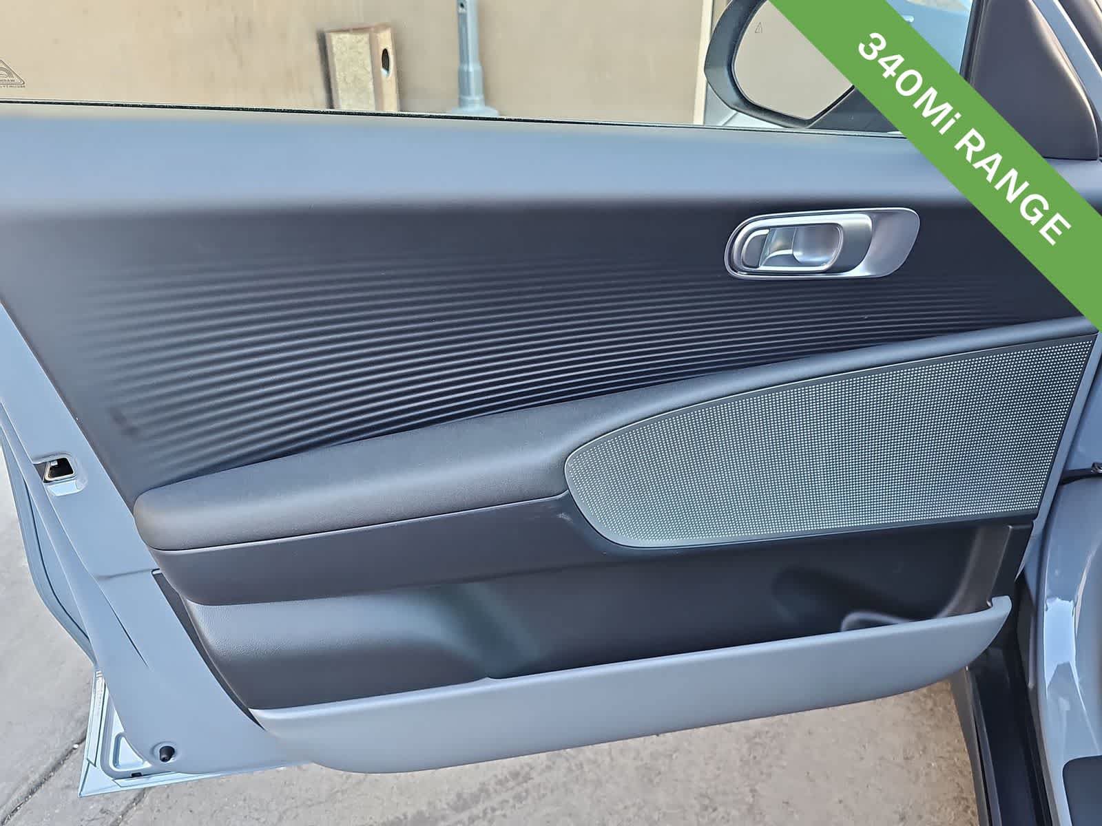 Certified 2025 Hyundai Ioniq 6 SE RWD image 27