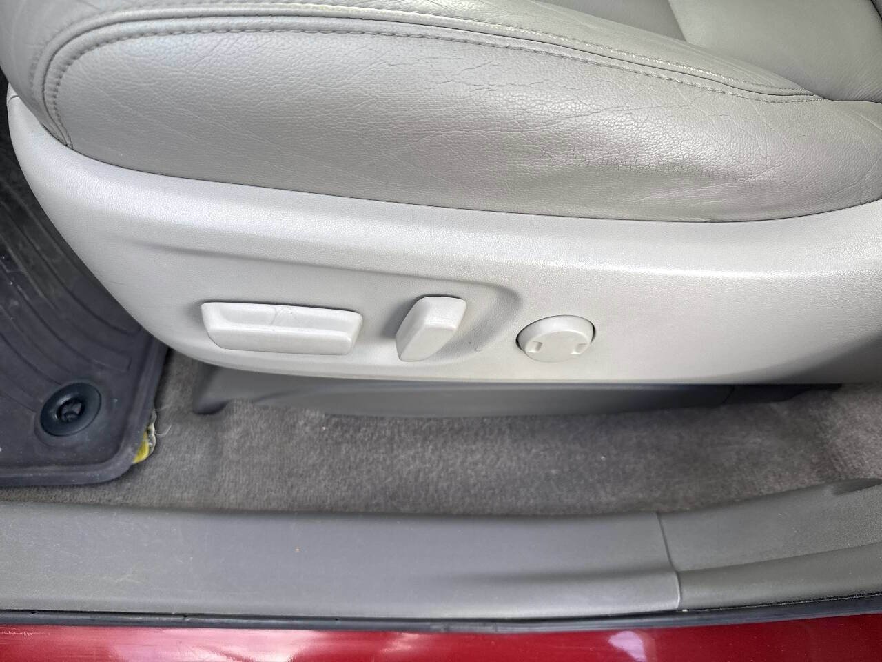 Used 2015 Toyota Sienna image 64