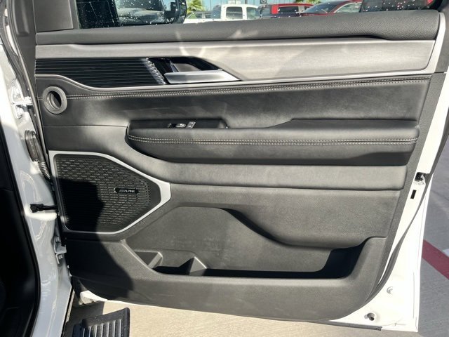 New 2025 Jeep Wagoneer L Series II image 24