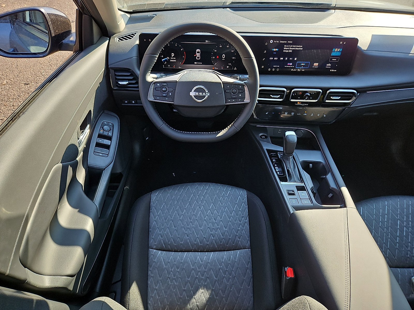 New 2026 Nissan Sentra SV w/ SV Convenience Package FWD image 9