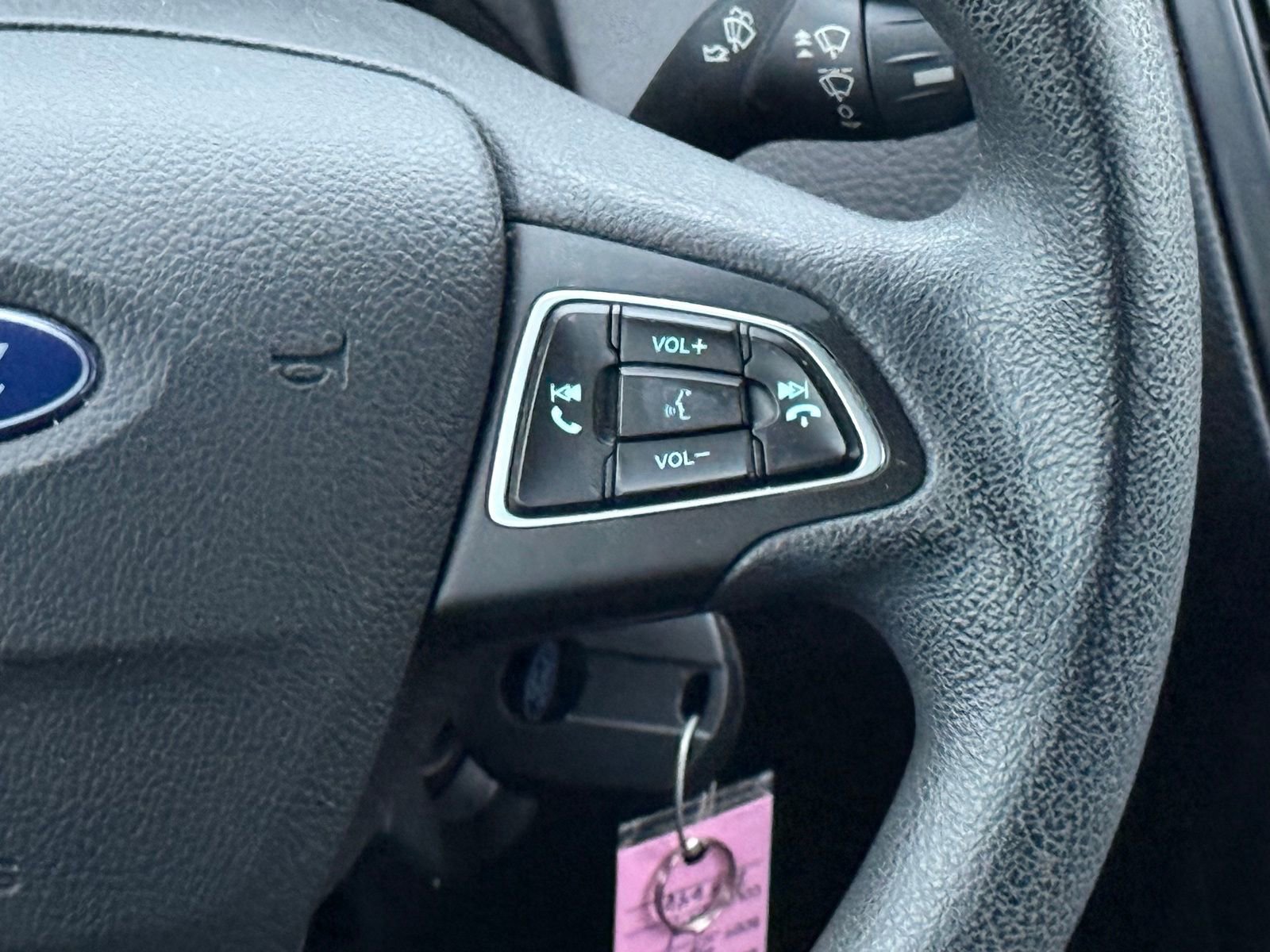 Used 2017 Ford Focus SE image 25