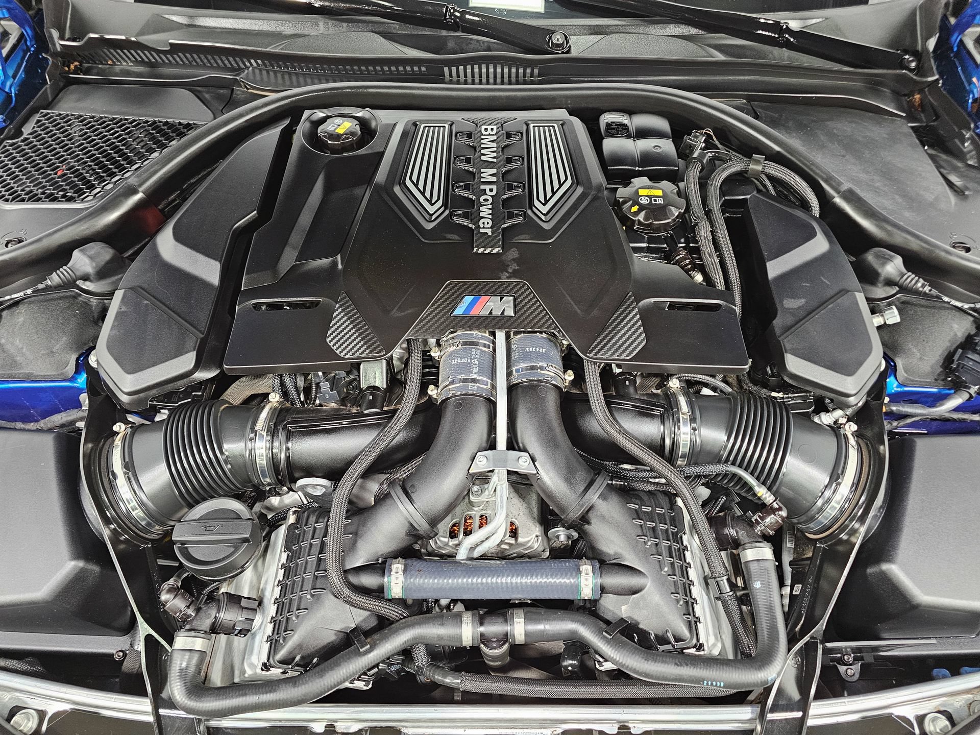 Used 2020 BMW M8 Competition w/ M Carbon Exterior Package AWD/4WD image 4