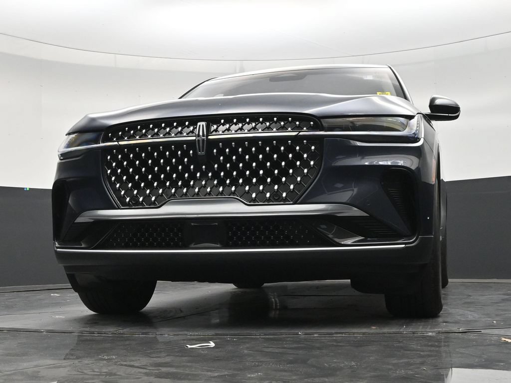 Used 2024 Lincoln Nautilus Premier AWD/4WD image 26