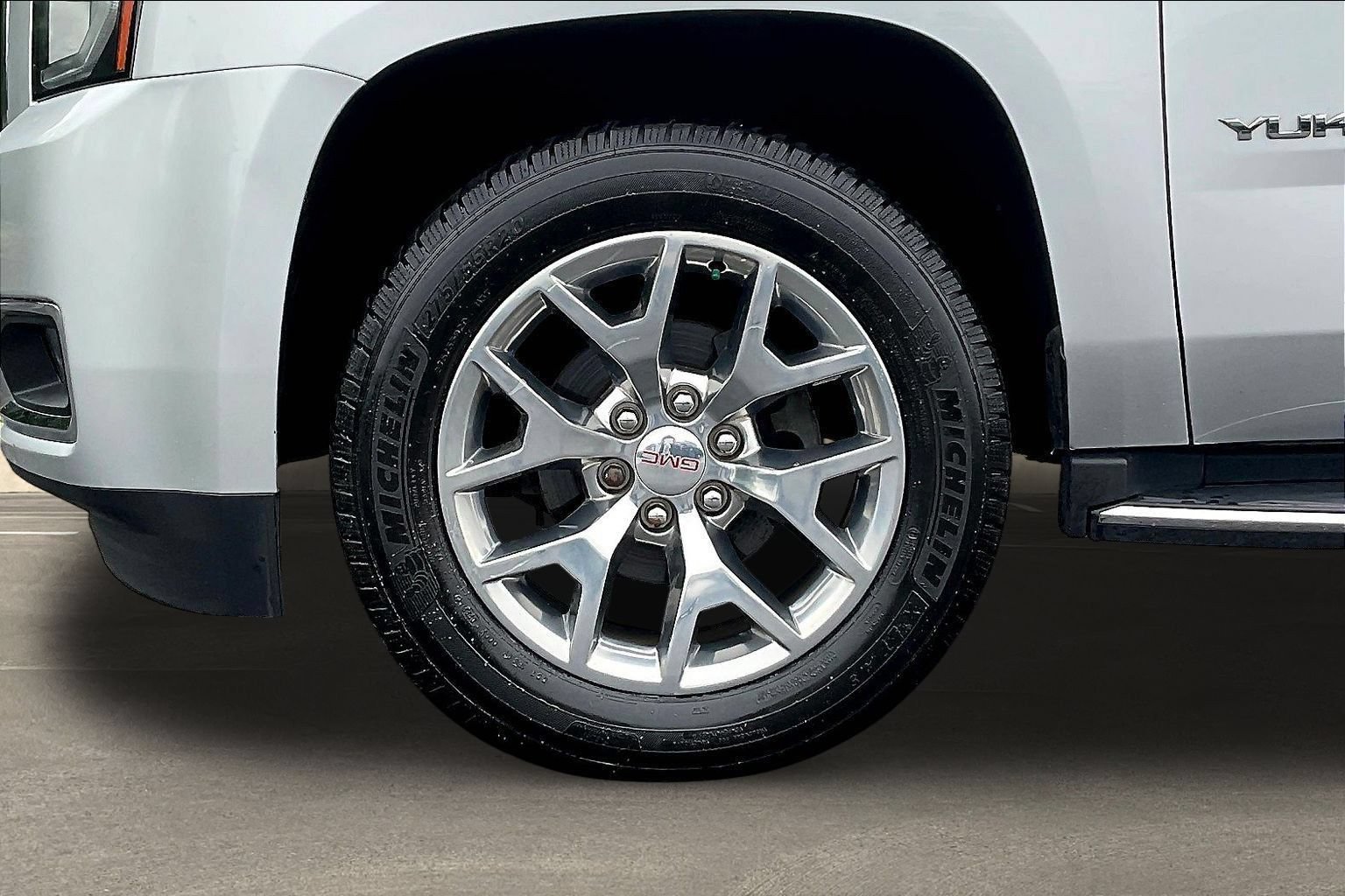 Used 2017 GMC Yukon SLT w/ Open Road Package AWD/4WD image 33