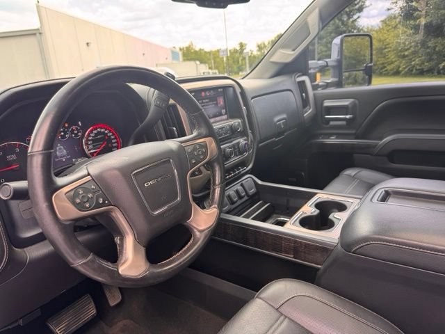 Used 2015 GMC Sierra 2500 Denali w/ Duramax Plus Package AWD/4WD image 10