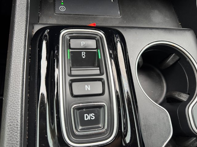 Used 2025 Honda Pilot Touring image 18