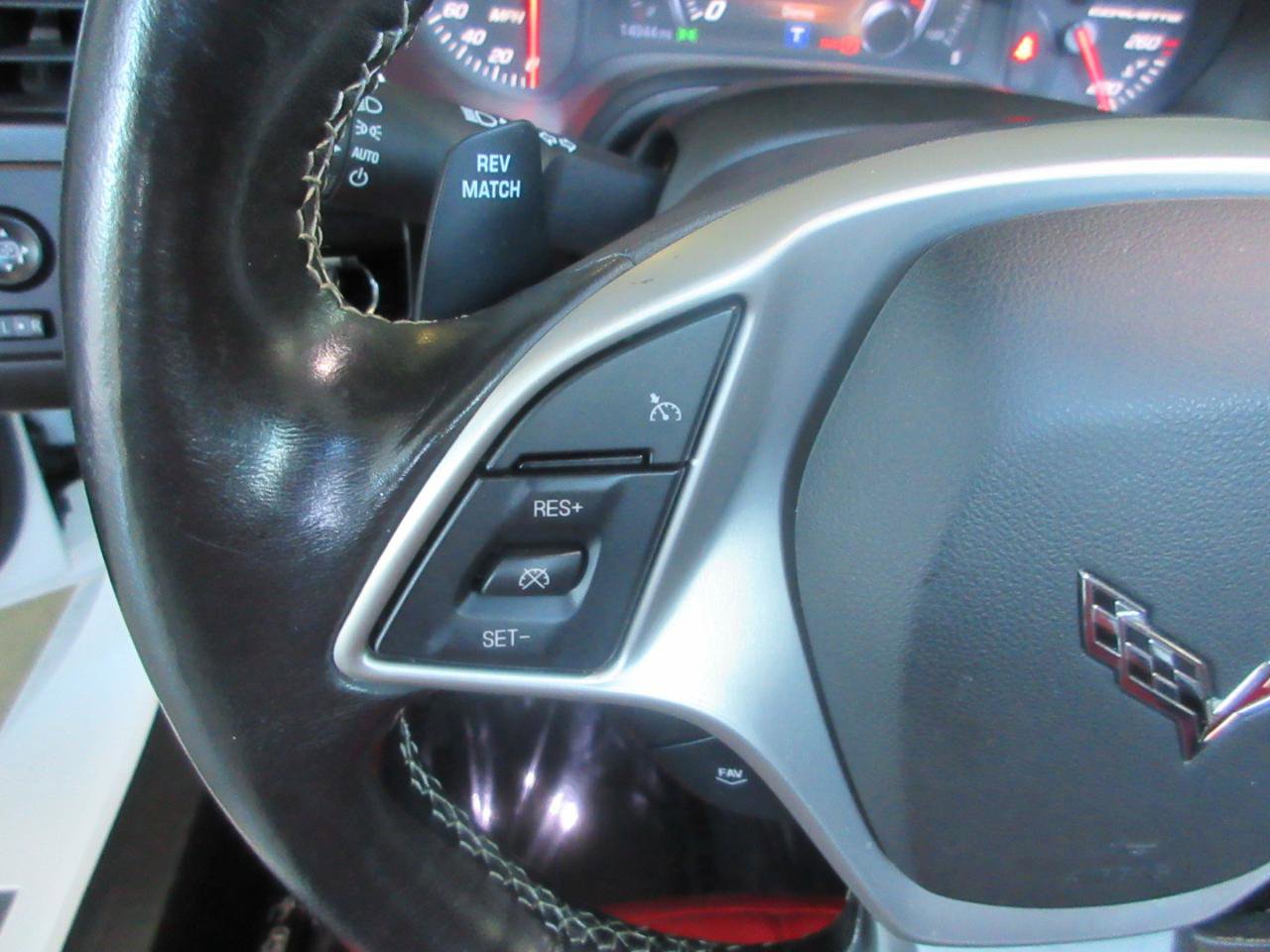 Used 2017 Chevrolet Corvette Stingray Coupe w/ Carbon Flash Badge Package image 40