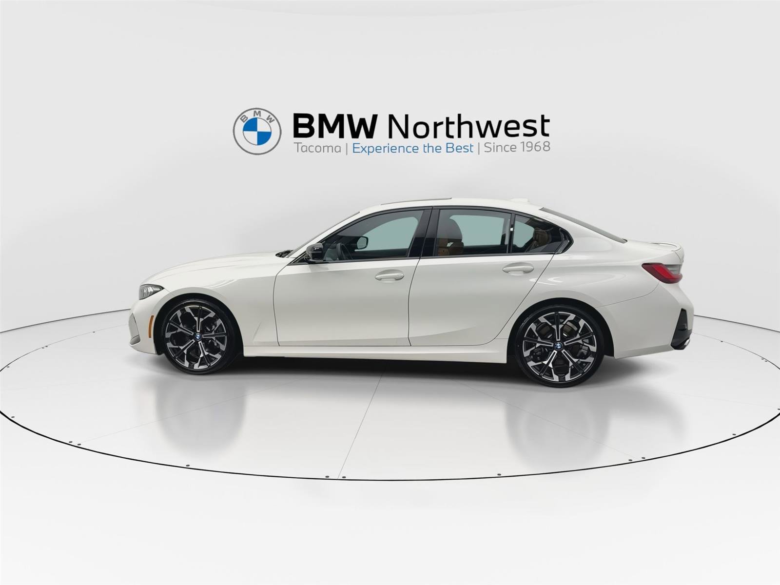 Used 2025 BMW 330i xDrive Sedan w/ M Sport Package AWD/4WD image 11