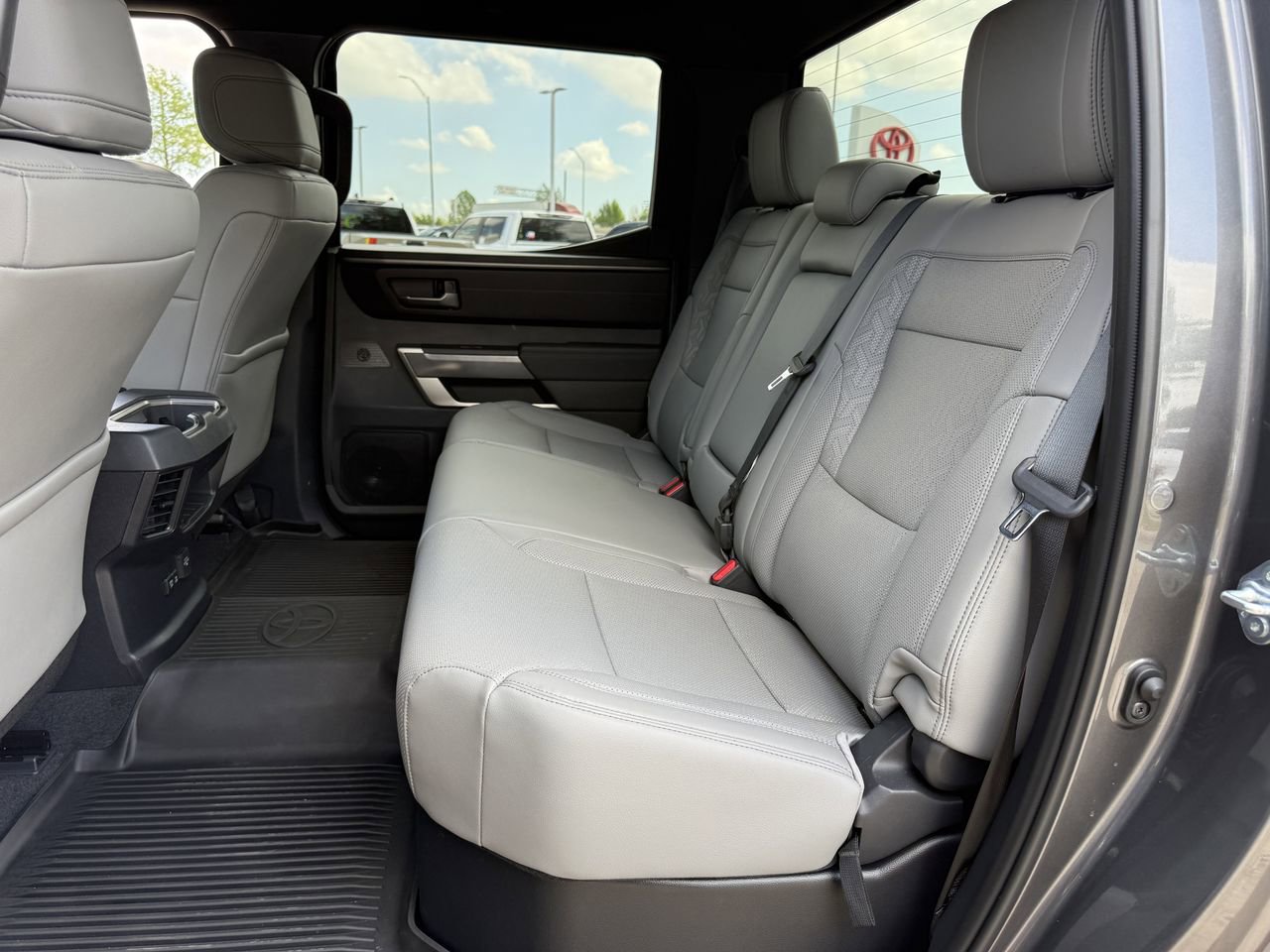 Used 2025 Toyota Tundra SR5 w/ SR5 Premium Package AWD/4WD image 26