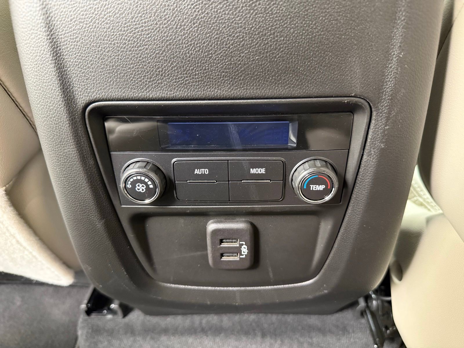 Used 2023 Buick Enclave Essence w/ Sport Touring Edition FWD image 24