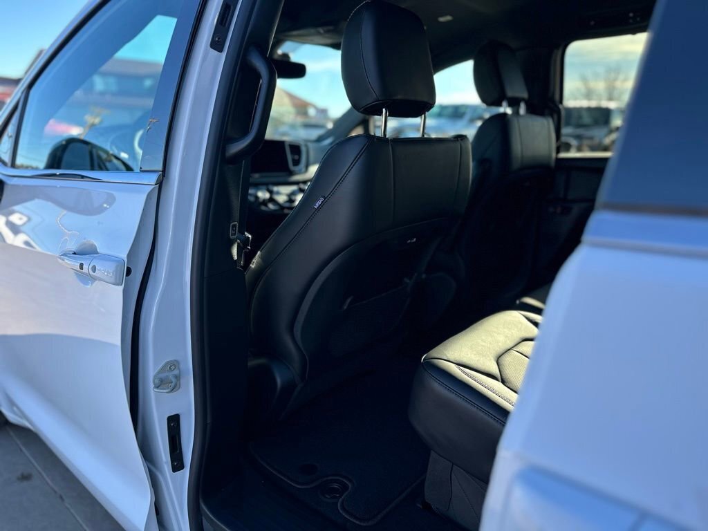 New 2026 Chrysler Pacifica Select image 12
