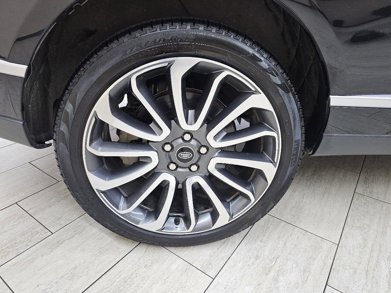 Used 2021 Land Rover Range Rover Long Wheelbase Autobiography image 42