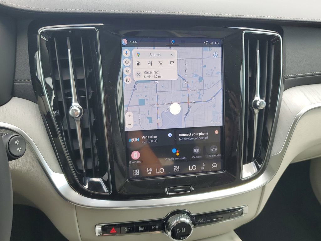 New 2026 Volvo V60 B5 Cross Country Ultra w/ Protection Package Premier image 18