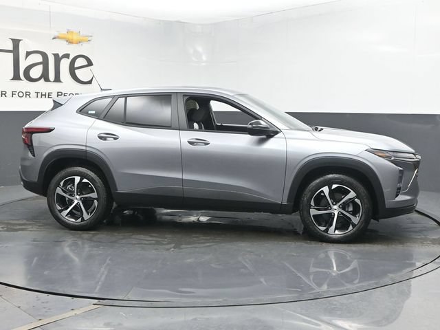 New 2026 Chevrolet Trax RS w/ Sunroof Package FWD image 1